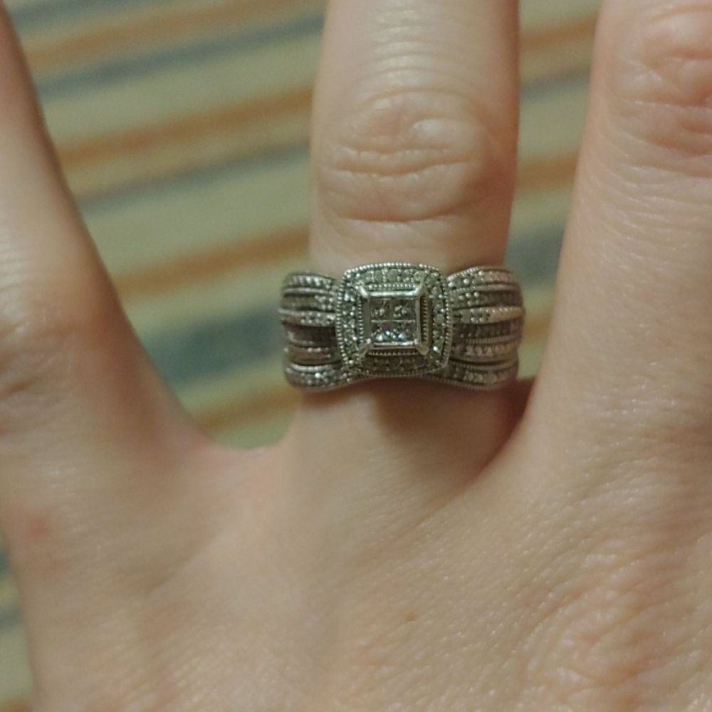 Sterling silver wedding ring set